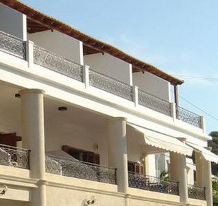 Oasis Hotel Masouri Exterior foto